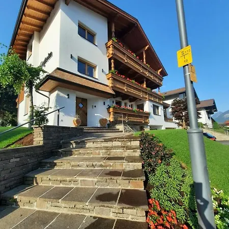ゲストハウス Bergheim